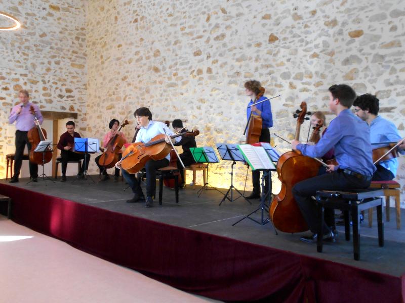 10 cellistes in Montagenet