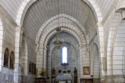 L'interieur eglise de javerlhac 